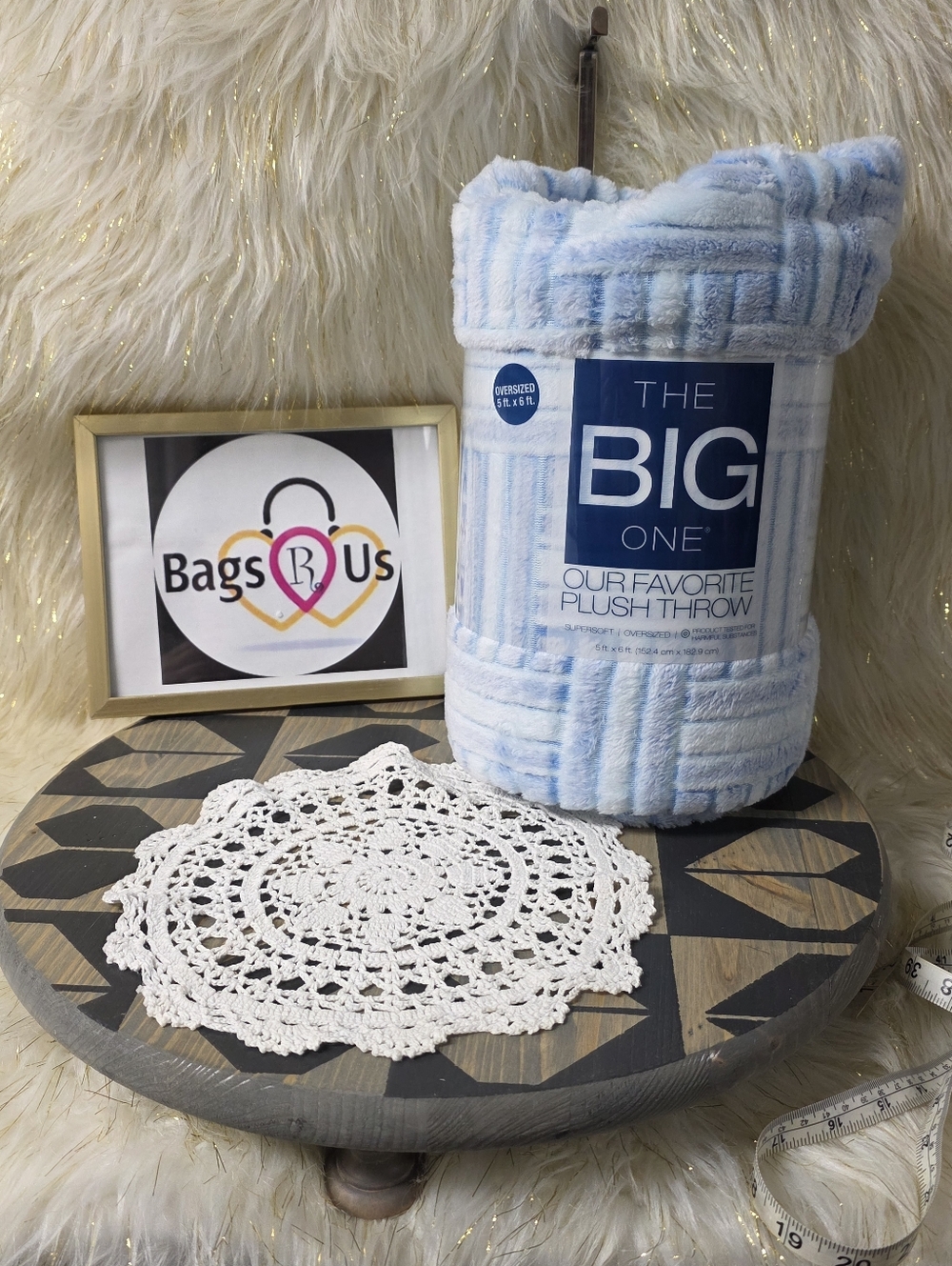 THE BIG ONE FLEECE OVERSIZED THROW BLANKET BLUE WEAVE WOVEN PATTERN BRAND NEW